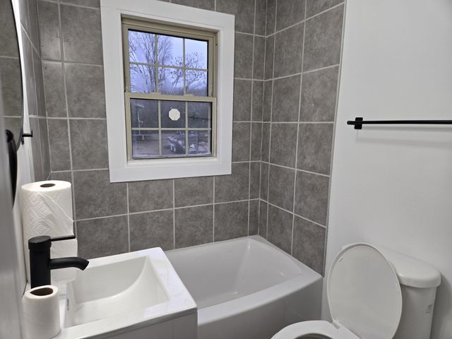 1755 W Trace Creek Rd, Waverly, TN 37185