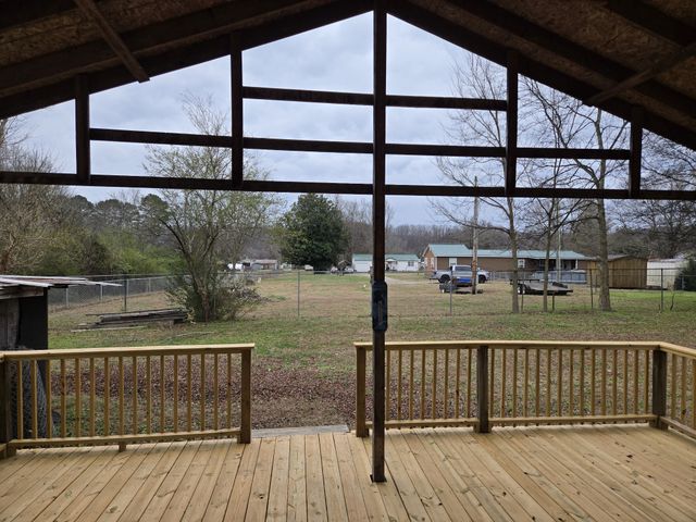 1755 W Trace Creek Rd, Waverly, TN 37185