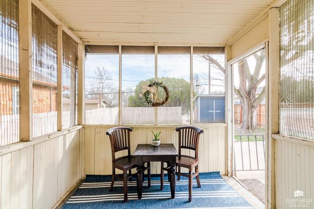 1613 Humboldt, Manhattan, KS 66502