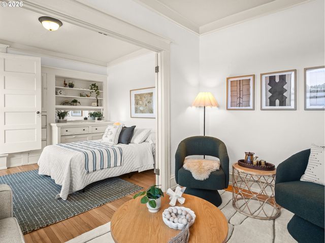 2109 Nw IRVING St 411, Portland, OR 97210
