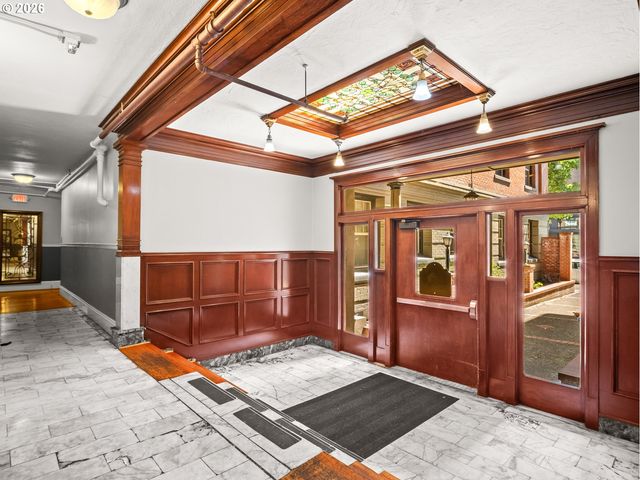 2109 Nw IRVING St 411, Portland, OR 97210
