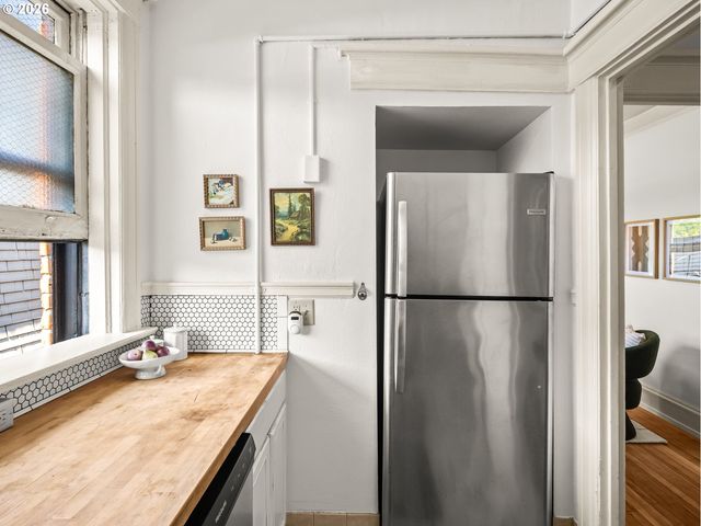 2109 Nw IRVING St 411, Portland, OR 97210