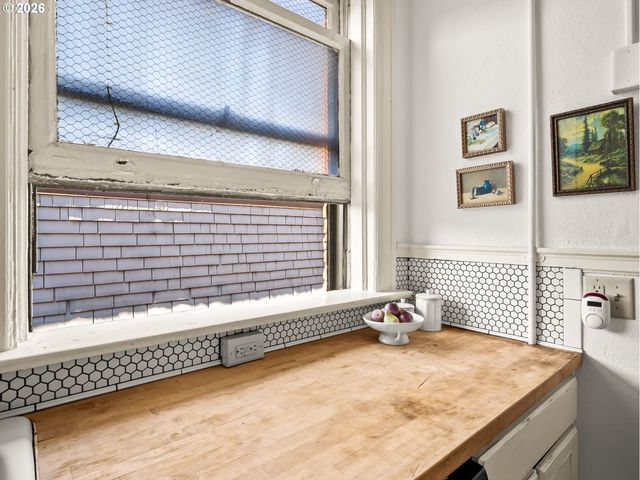 2109 Nw IRVING St 411, Portland, OR 97210