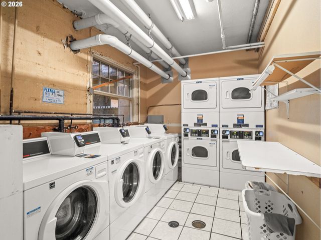 2109 Nw IRVING St 411, Portland, OR 97210