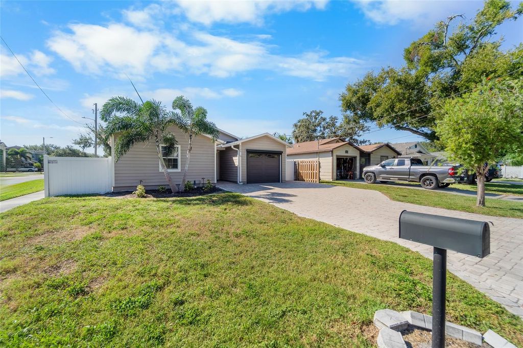 Image 2 of property listing at 4726 W IDAHO STREET, Tampa, FL 33616