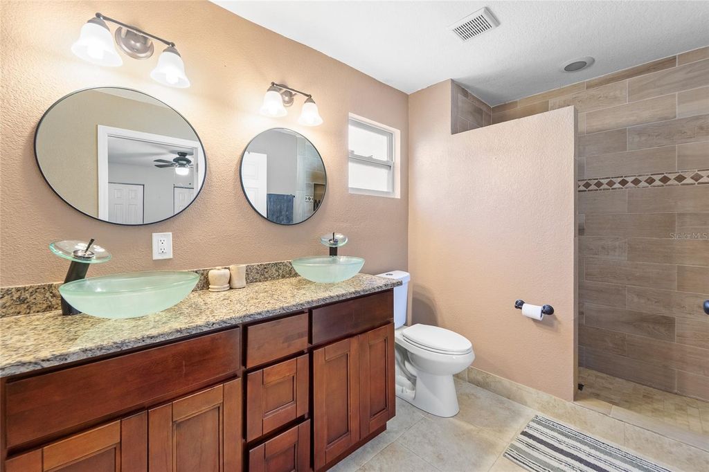 Image 22 of property listing at 4726 W IDAHO STREET, Tampa, FL 33616