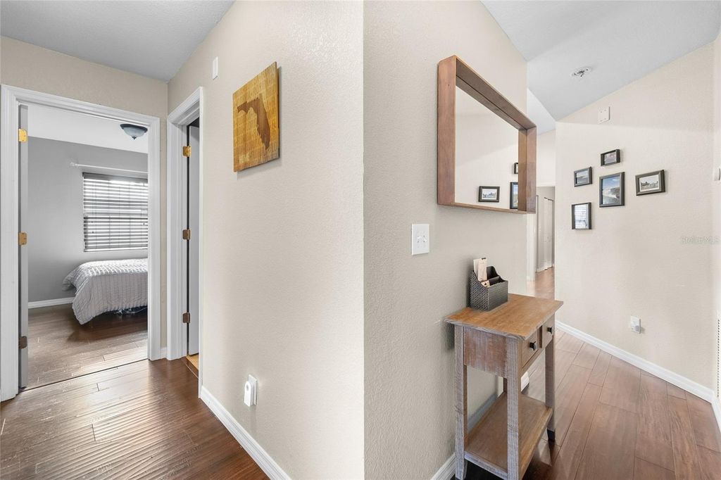 Image 8 of property listing at 4726 W IDAHO STREET, Tampa, FL 33616