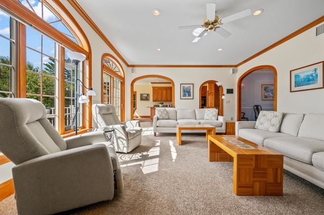 54 Woodbine Lane, Franconia, NH 03580