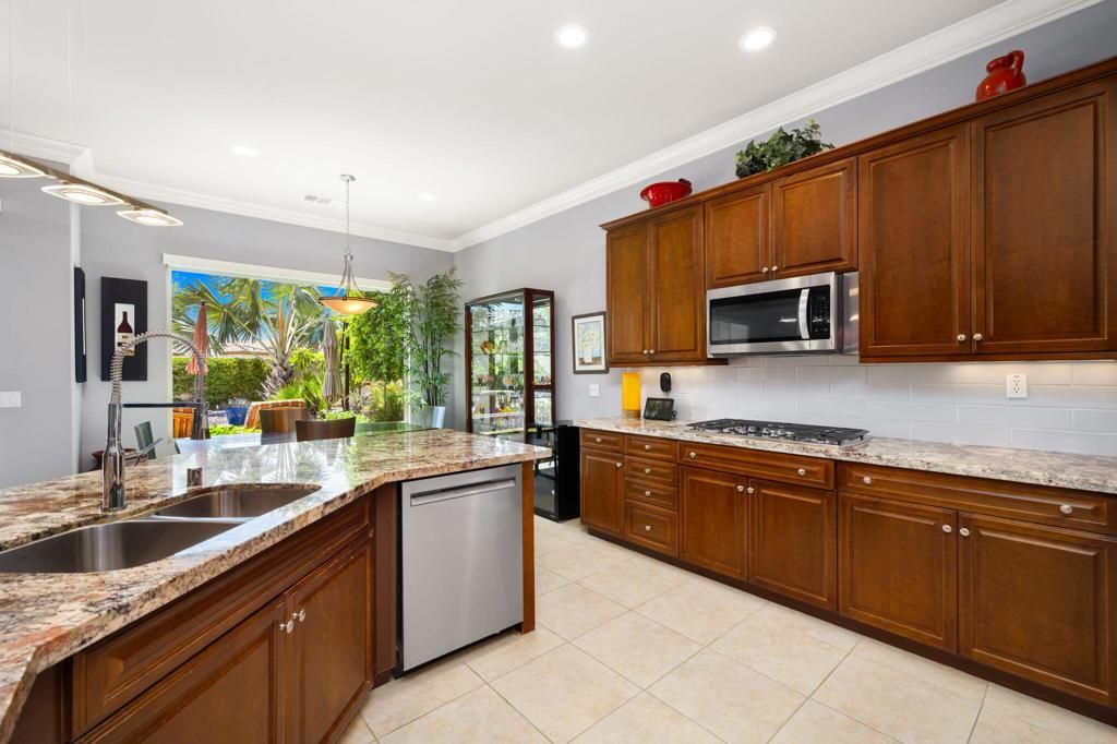Image 13 of property listing at 39592 Camino Arbusto, Indio, CA 92203