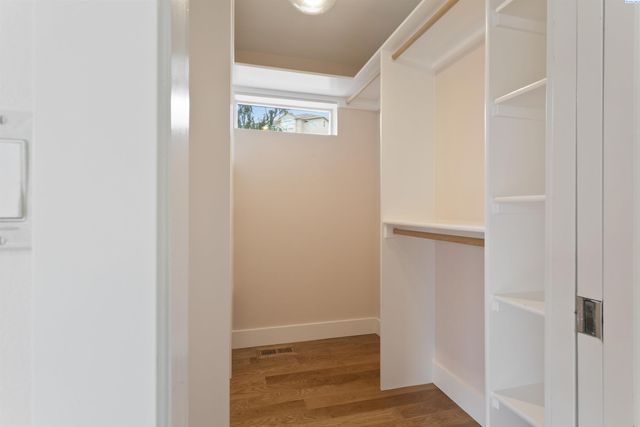 245 High Meadows St, Richland, WA 99352