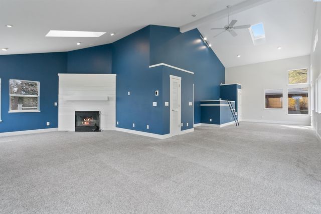 245 High Meadows St, Richland, WA 99352