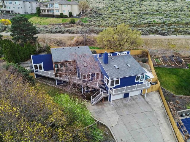 245 High Meadows St, Richland, WA 99352