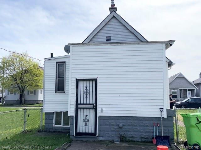 57 Oak Street, River Rouge, MI 48218