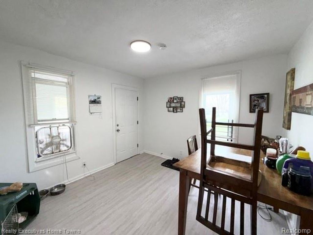 57 Oak Street, River Rouge, MI 48218