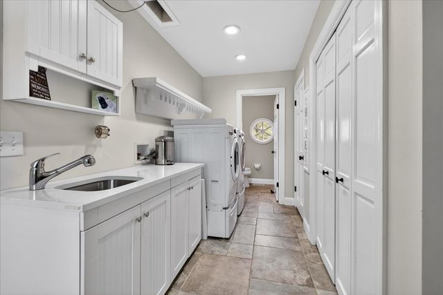12404 Cedar Moor Drive, Saint Louis, MO 63131