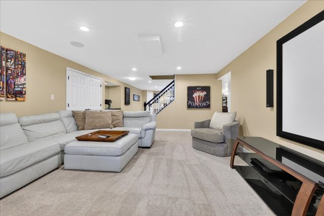 12404 Cedar Moor Drive, Saint Louis, MO 63131