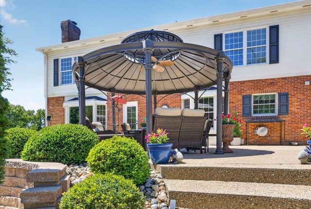 12404 Cedar Moor Drive, Saint Louis, MO 63131