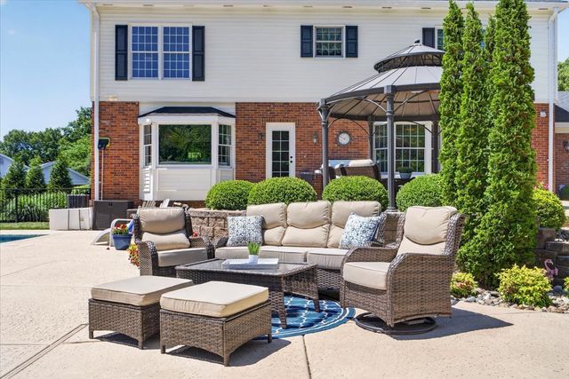 12404 Cedar Moor Drive, Saint Louis, MO 63131