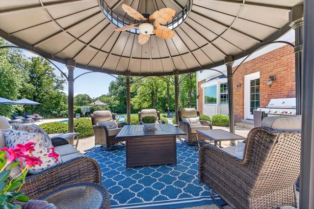 12404 Cedar Moor Drive, Saint Louis, MO 63131