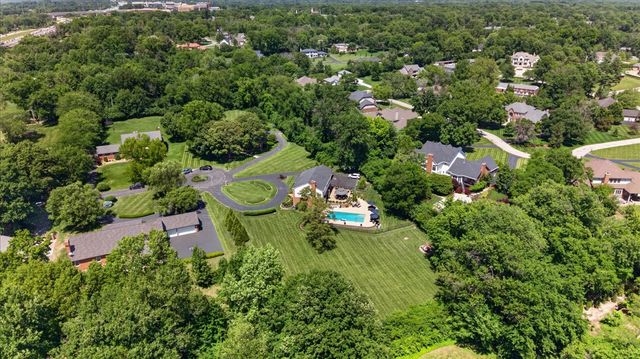 12404 Cedar Moor Drive, Saint Louis, MO 63131