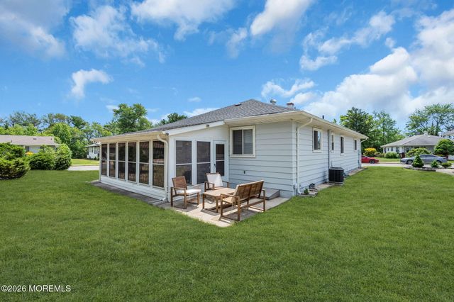 37 Oranjestad Street, Toms River, NJ 08757