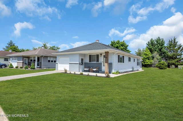 37 Oranjestad Street, Toms River, NJ 08757