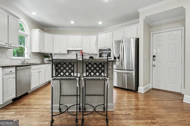 370 Stonehaven Drive, Fayetteville, GA 30215
