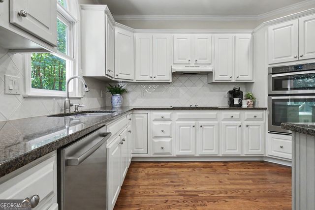 370 Stonehaven Drive, Fayetteville, GA 30215