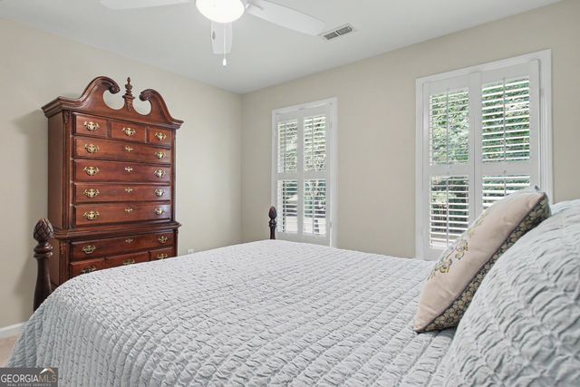 370 Stonehaven Drive, Fayetteville, GA 30215