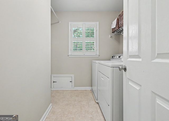370 Stonehaven Drive, Fayetteville, GA 30215