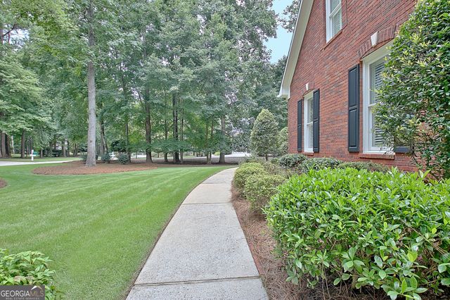 370 Stonehaven Drive, Fayetteville, GA 30215