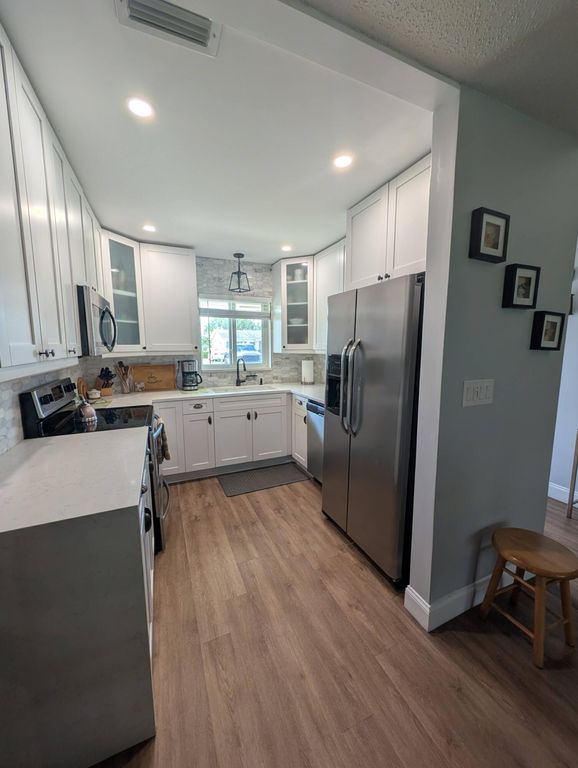2671 Emory Drive E B, West Palm Beach, FL 33415