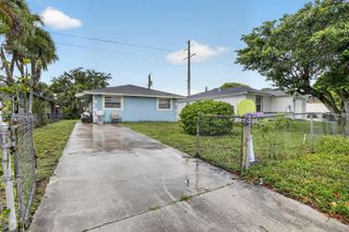 2842 NW 9th Place, Fort Lauderdale, FL 33311