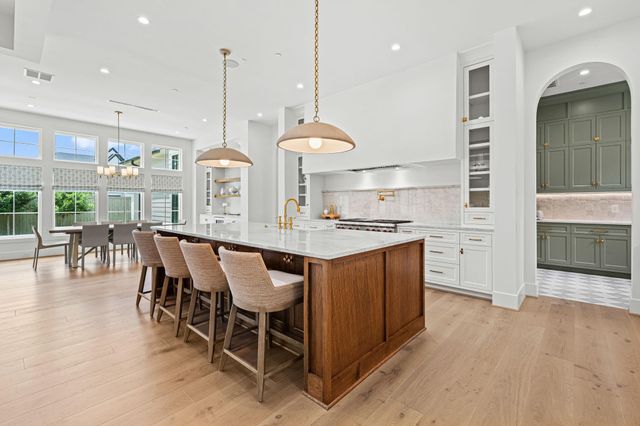 8722 Lupton Lane, Houston, TX 77055