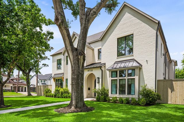 8722 Lupton Lane, Houston, TX 77055