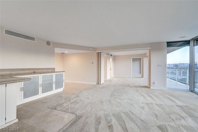 3111 Bel Air Drive 20E, Las Vegas, NV 89109