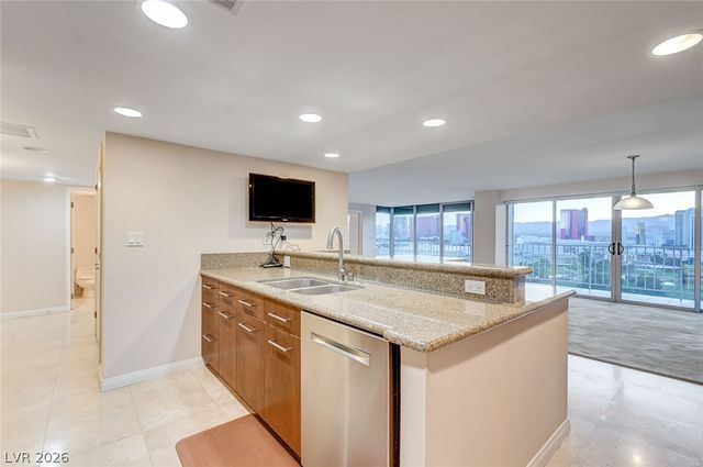 3111 Bel Air Drive 20E, Las Vegas, NV 89109