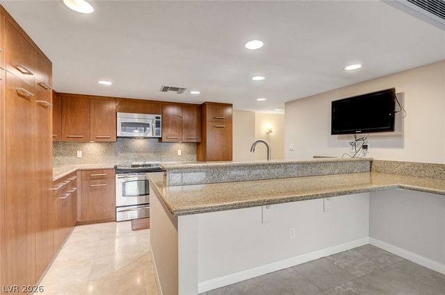 3111 Bel Air Drive 20E, Las Vegas, NV 89109