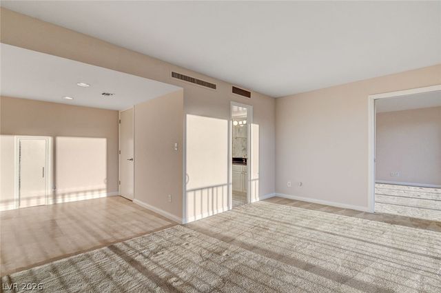 3111 Bel Air Drive 20E, Las Vegas, NV 89109