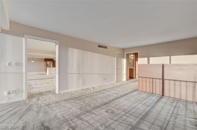 3111 Bel Air Drive 20E, Las Vegas, NV 89109