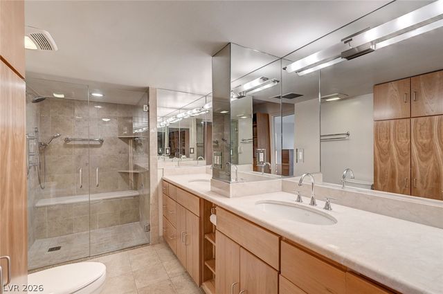 3111 Bel Air Drive 20E, Las Vegas, NV 89109