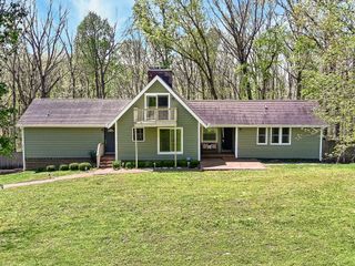 1040 Williams Dr, White Bluff, TN 37187