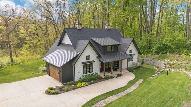 70037 Winding Pines Parkway, Niles, MI 49120