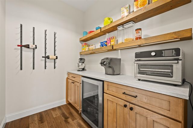 70037 Winding Pines Parkway, Niles, MI 49120