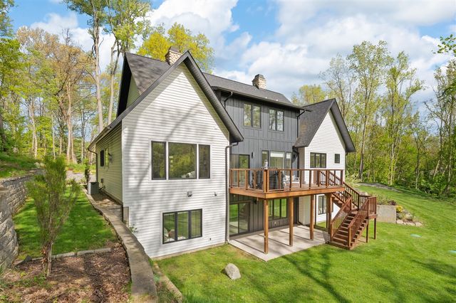 70037 Winding Pines Parkway, Niles, MI 49120