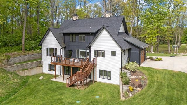 70037 Winding Pines Parkway, Niles, MI 49120