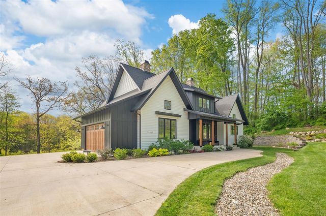 70037 Winding Pines Parkway, Niles, MI 49120