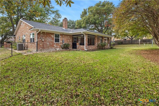 606 E Briarwood Lane, Harker Heights, TX 76548