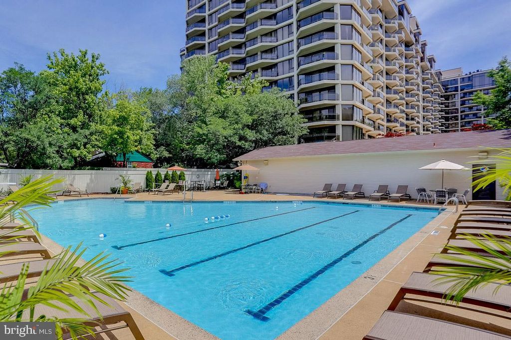 1530 KEY BLVD #203, Arlington, VA 22209