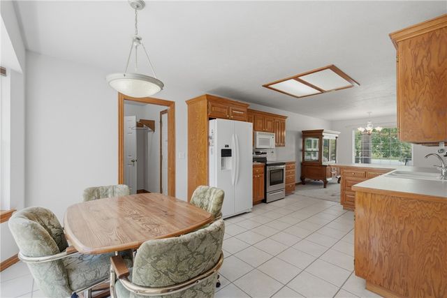 21 La Costa Drive, Holiday Island, AR 72631